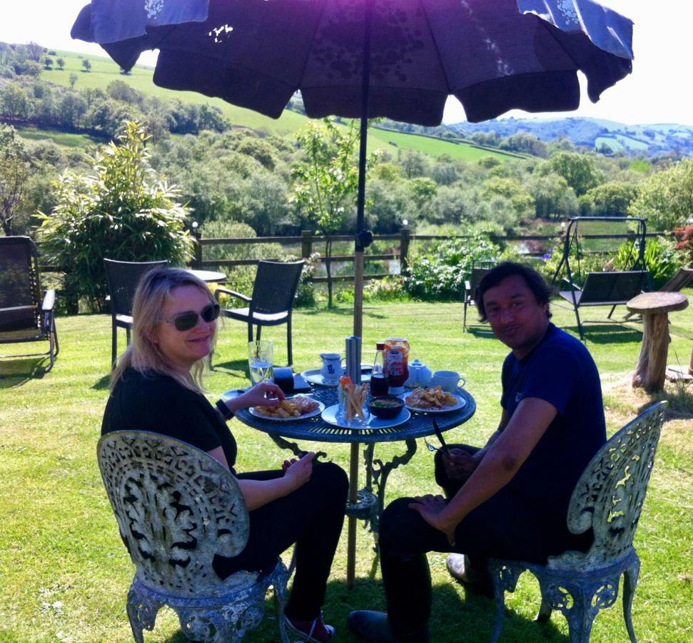Five Saints Farmhouse B&B Pumpsaint Bagian luar foto